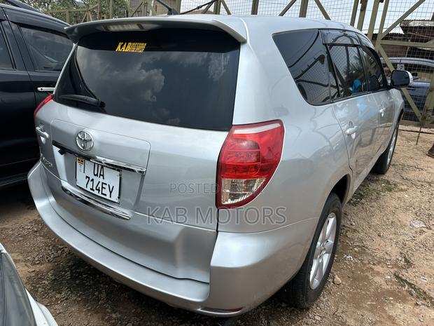 Toyota Vanguard 2007 Silver