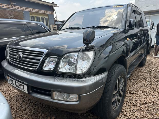 Toyota Land Cruiser Cygnus 4.7 2003 Black