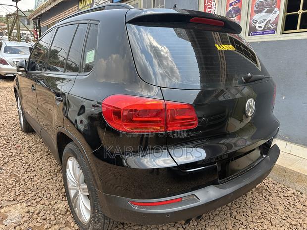 Volkswagen Tiguan 2013 Black