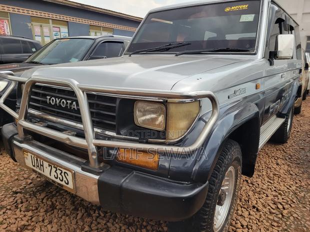 Toyota Land Cruiser 90 1997 Silver