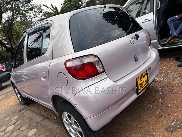 Toyota Vitz 2002 Pink
