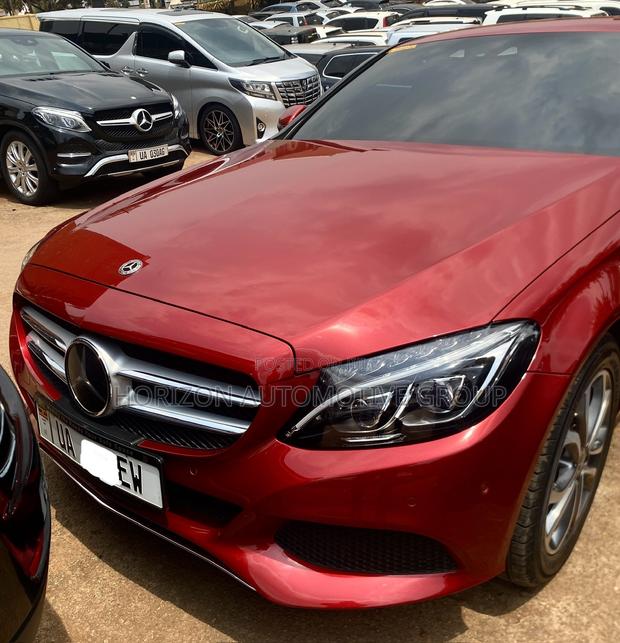Mercedes-Benz C200 2017 Red