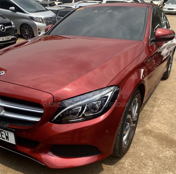 Mercedes-Benz C200 2017 Red