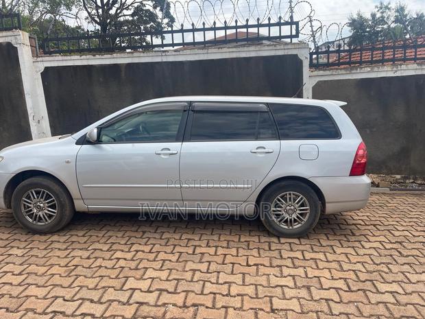 Toyota Corolla Fielder 2006 Silver