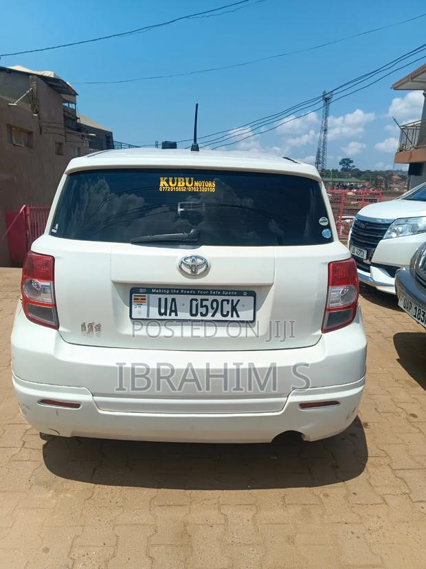 Toyota IST 2011 White