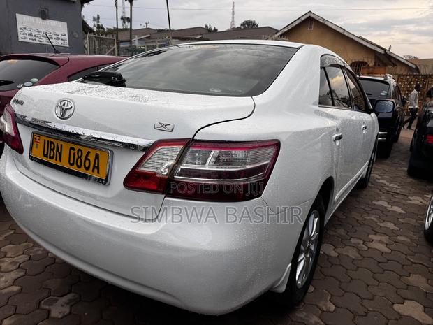 Toyota Premio 2010 White