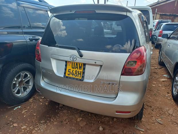 Toyota Corolla Spacio 2005 Gold