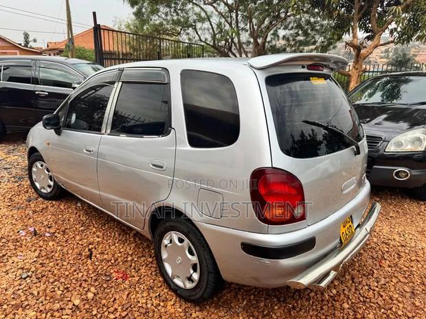 Toyota Corolla Spacio 2005 Silver