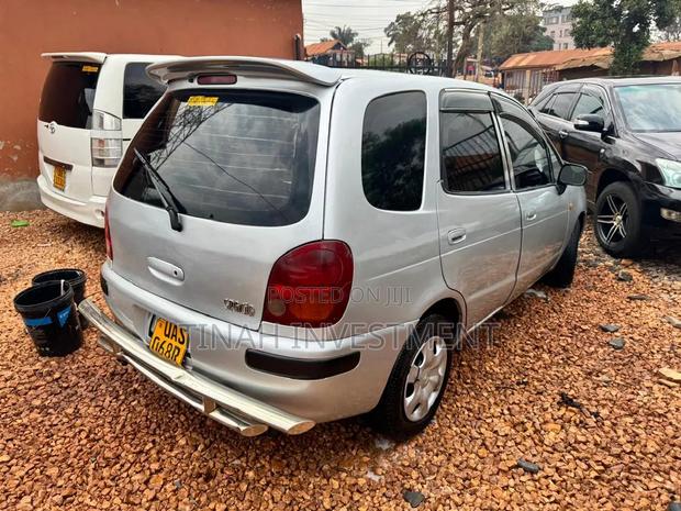 Toyota Corolla Spacio 2005 Silver