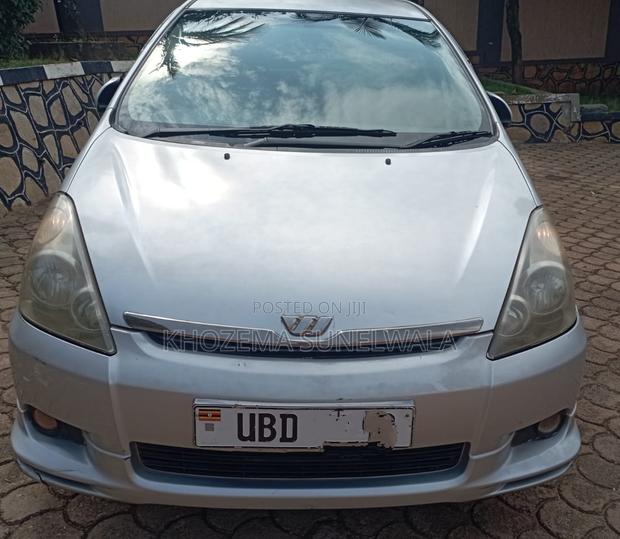 Toyota Wish 2003 Silver