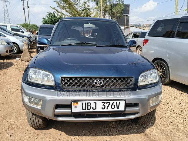 Toyota RAV4 Cabriolet 1998 Blue