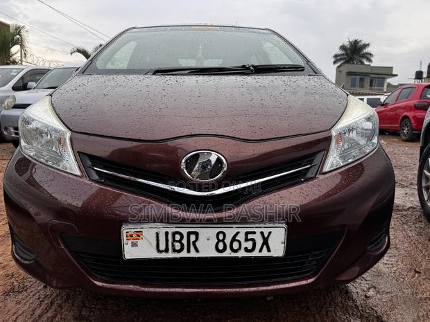 Toyota Vitz 2010 Burgundy