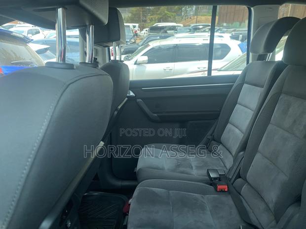 Volkswagen Touran 2016 Blue