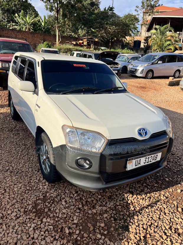 Toyota Probox 1.5 DX Comfort 4WD 2021 White
