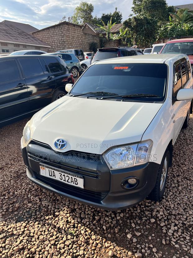 Toyota Probox 1.5 DX Comfort 4WD 2021 White