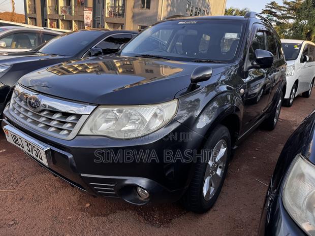 Subaru Forester 2010 Silver