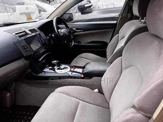 Toyota Mark X 2006 Silver