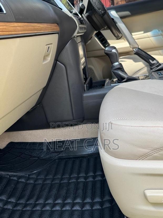Toyota Land Cruiser Prado 2018 Pearl