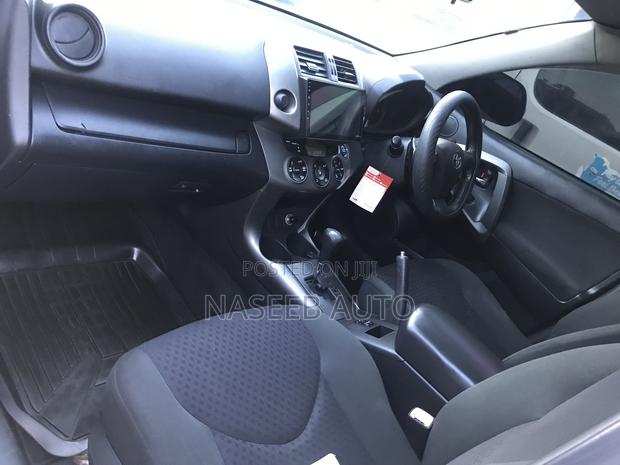 Toyota Vanguard 2008 White