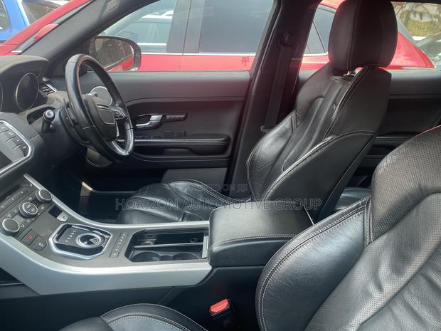 Land Rover Range Rover Evoque SE 4x4 5-Door 2017 Red