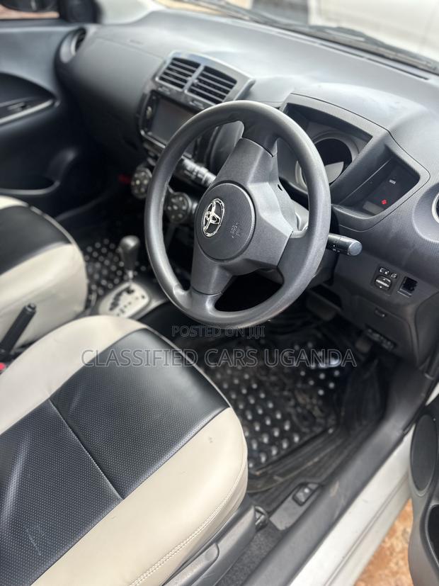 Toyota IST 2010 White
