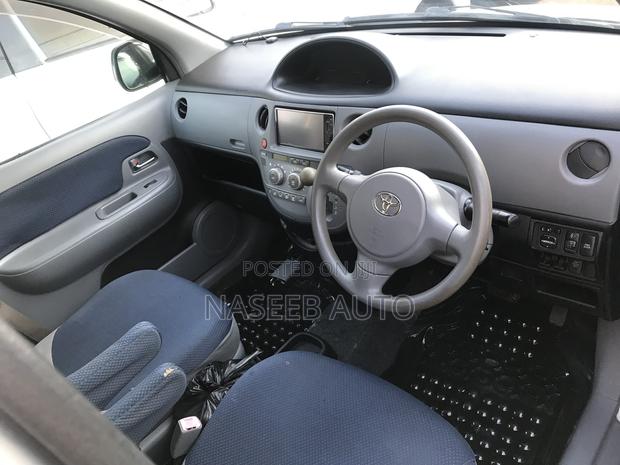 Toyota Sienta 2008 Silver