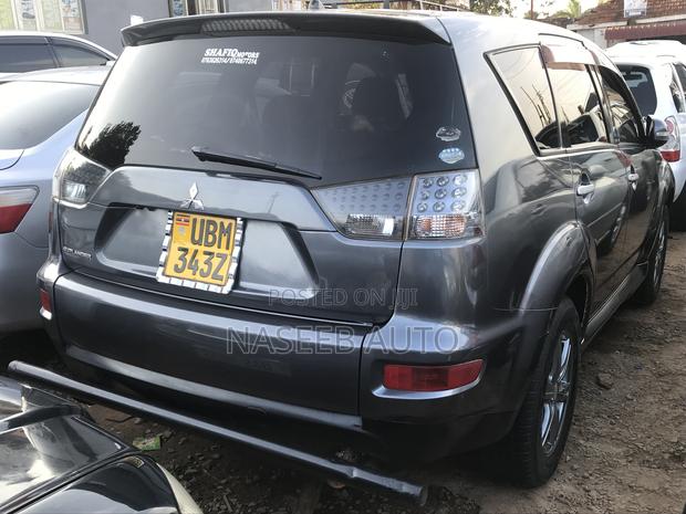 Mitsubishi Outlander 2010 Gray