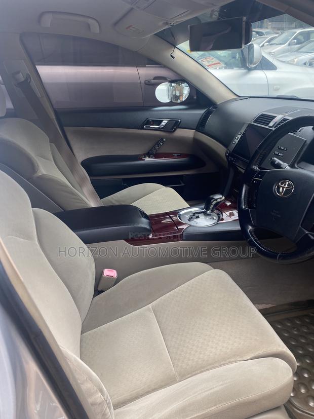 Toyota Mark X 2009 Silver