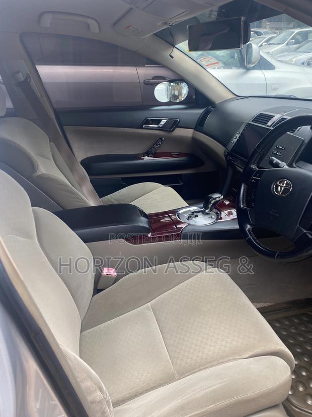 Toyota Mark X 2009 Silver