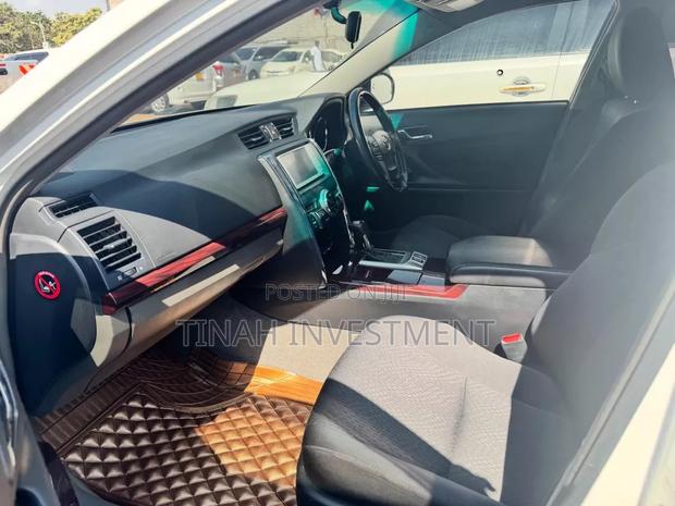 Toyota Mark X 2010 White