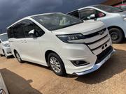 Toyota Noah 2017 White for sale