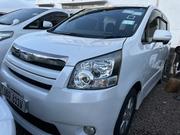 Toyota Noah 2.0 143hp AWD (8 Seater) 2009 White for sale