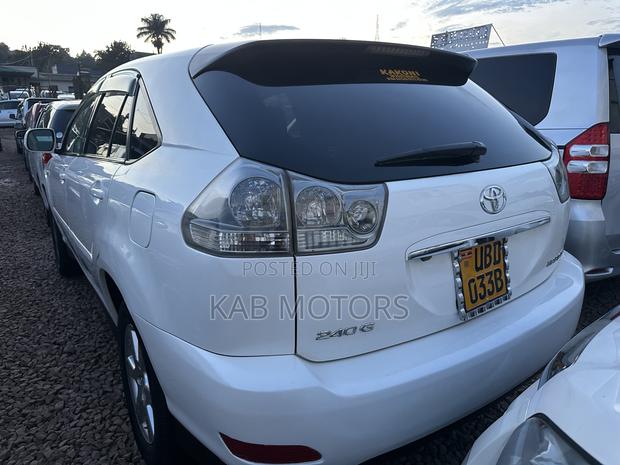 Toyota Harrier 2.4 2008 Off white