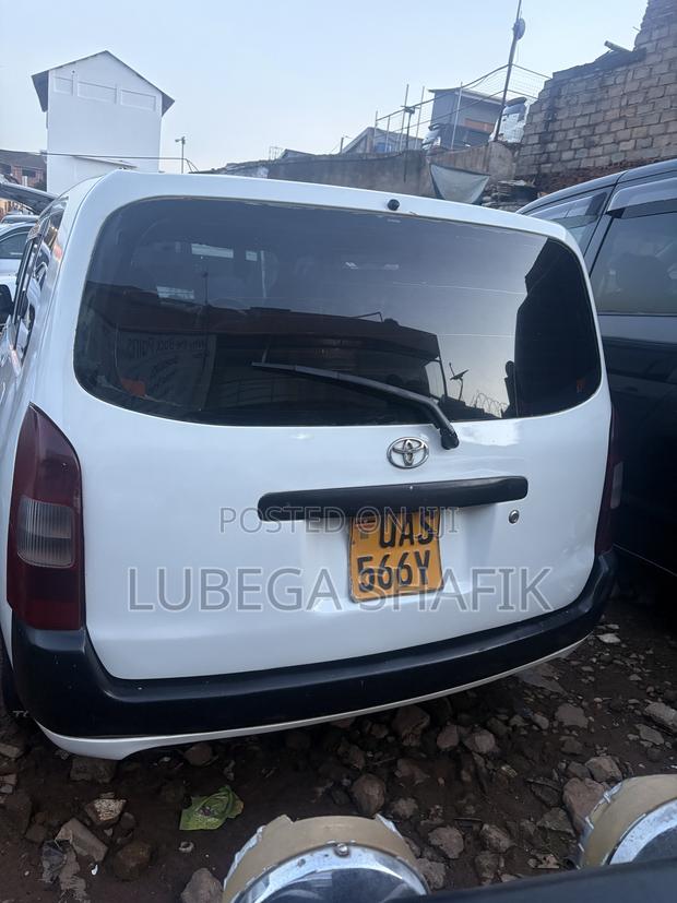 Toyota Probox 2005 White