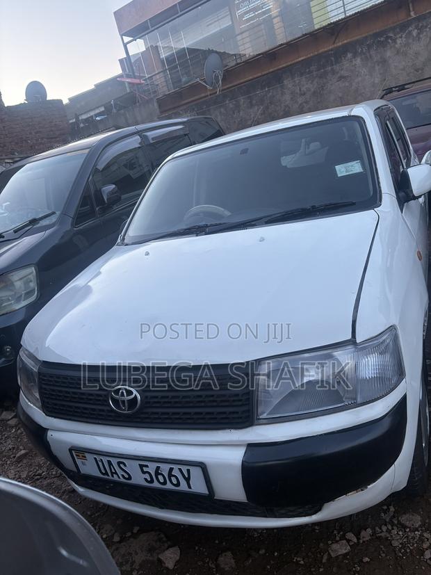 Toyota Probox 2005 White