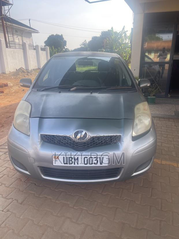 Toyota Vitz 1.3 AWD 3dr 2007 Gray
