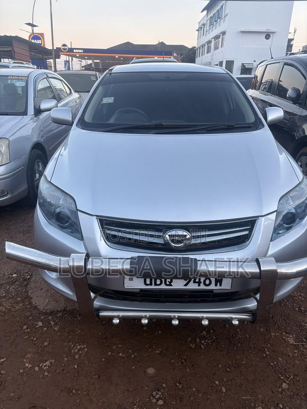 Toyota Corolla Fielder 2010 Silver