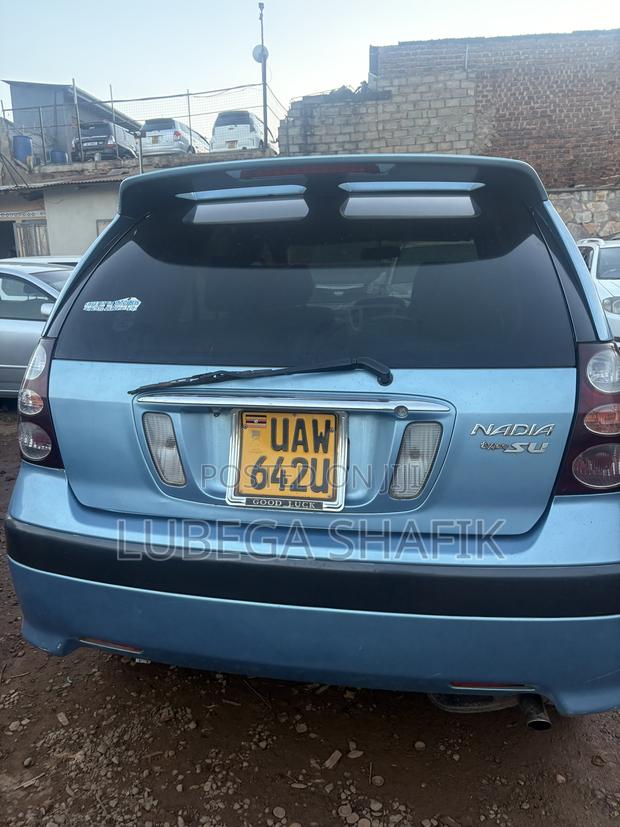 Toyota Nadia 2001 Blue