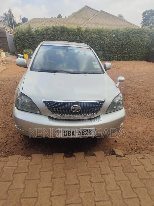 Toyota Harrier 2004 Silver