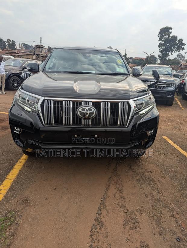 Toyota Land Cruiser 2021 Black