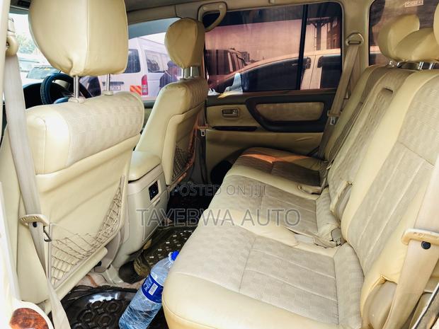 Toyota Land Cruiser 90 2001 Silver