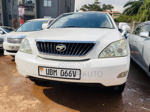 Toyota Harrier 2010