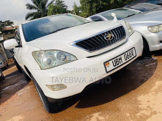 Toyota Harrier 2010