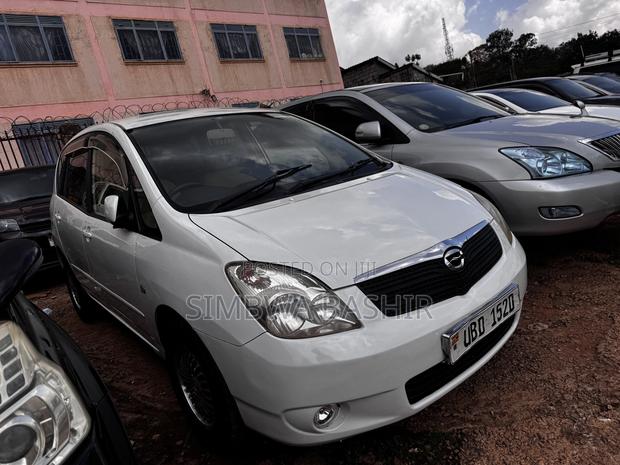 Toyota Corolla Spacio 2005 White