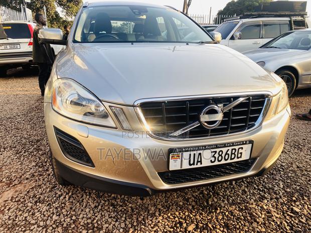 Volvo XC60 2012 Brown