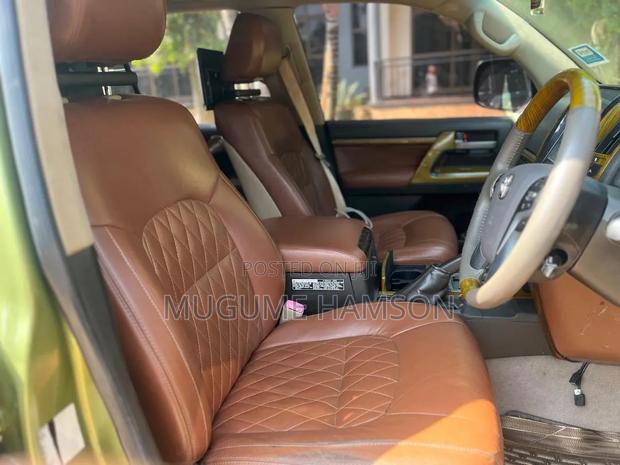 Toyota Land Cruiser Cygnus 4.7 2006 White