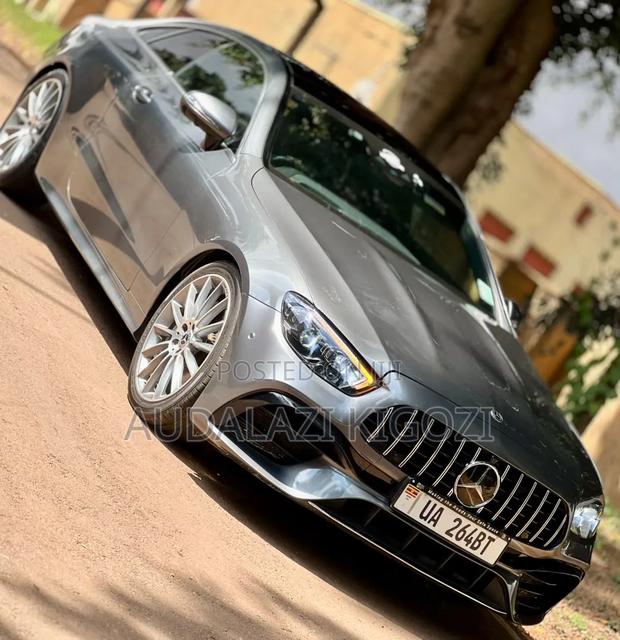Mercedes-Benz E400 2020 Gray