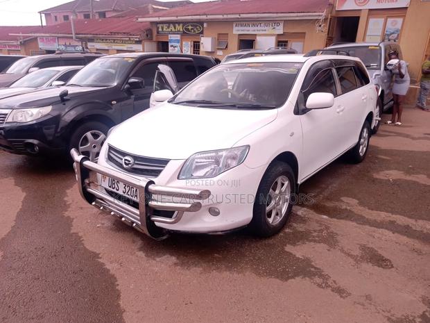 Toyota Corolla Fielder 1.5 Petrol FWD 2009 White