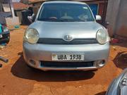 Toyota Sienta 2006 Silver for sale