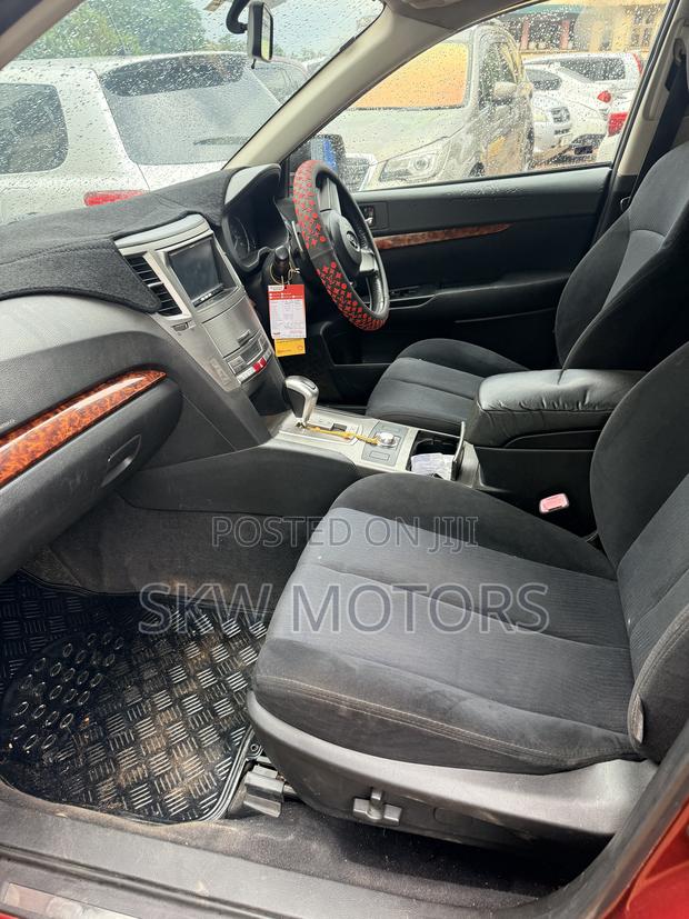 Subaru Outback 2011 Red